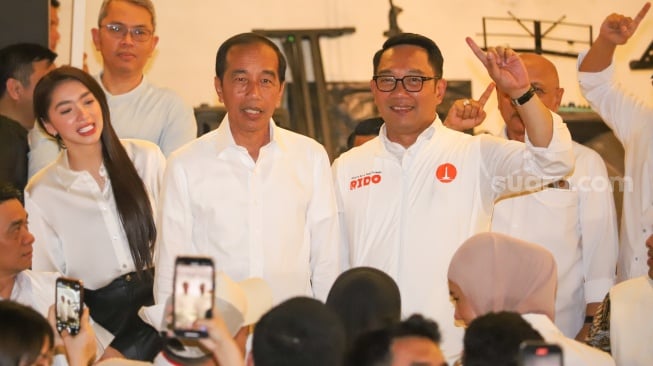 Jokowi Blak-blakan Hanya Dukung Ridwan Kamil dan Ahmad Luthfi